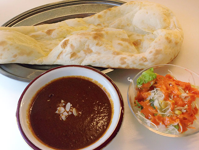 インド・ネパール料理 ドゥルガ / 炭火七輪ホルモン焼き　夏冬
