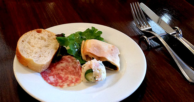 キアッキェローネ(Pizzeria Chiacchirone)
