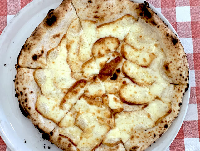 キアッキェローネ（Pizzeria Chiacchirone）