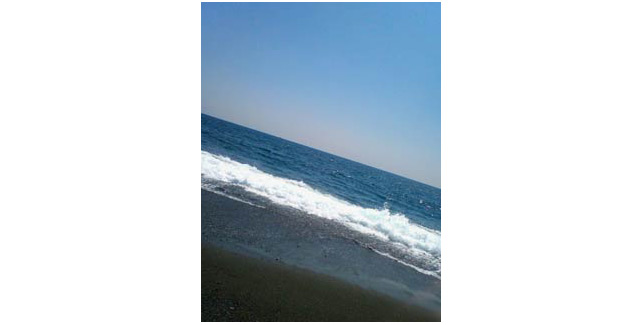帰り道、海が見たくなった。